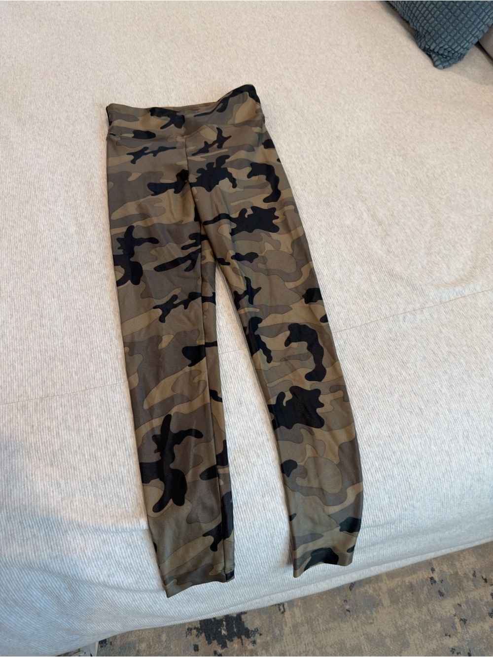Koral Kids Camo Leggings in Olive and Black